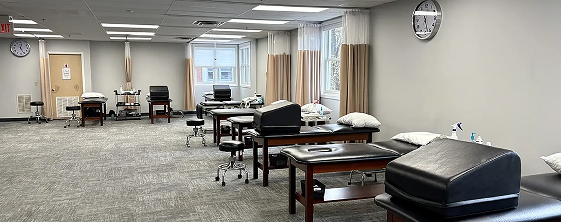 Carroll Physical Therapy physical therapy treatment room in Denville